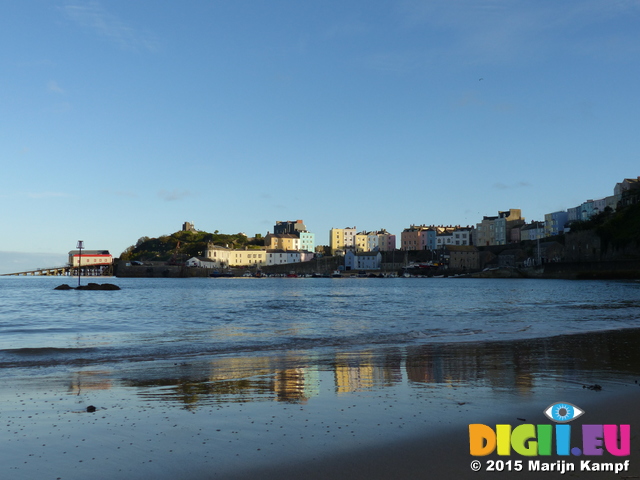 FZ020911 Reflection in beach of colourful houses in Tenby